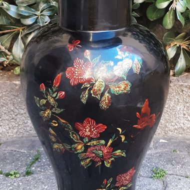 vaso cinese laccato di nero